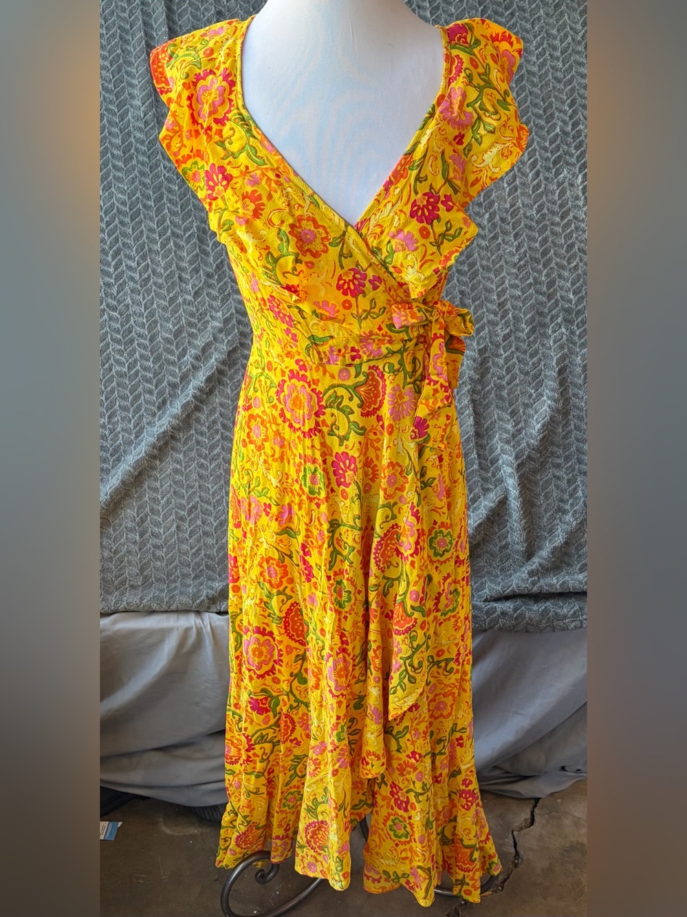 Band of the Free Wrap Maxi Dress Womens XS Yellow Floral Paisley Flutter Sleeve